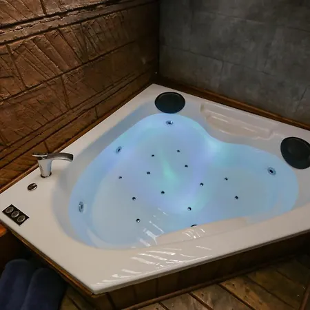 Casa Suculenta ,Monteverde Con Jacuzzi Privado Y Lavanderia Exterior photo